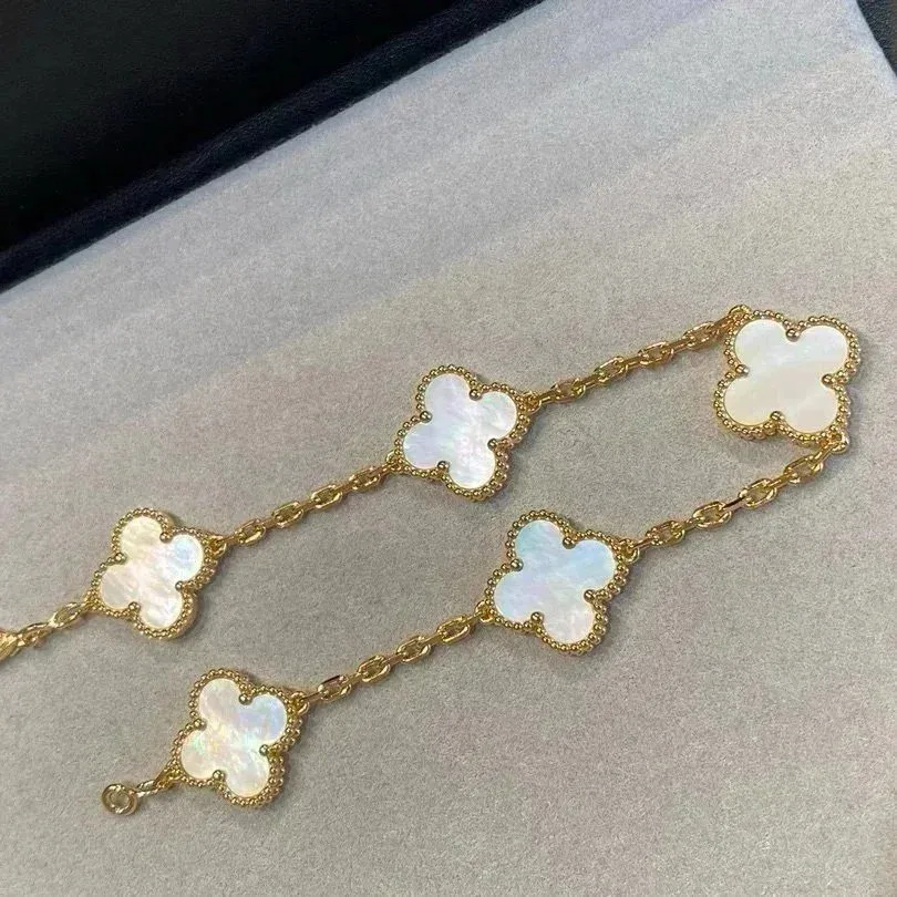 Van Cleef & Arpels Van Cleef & Arpels Alhambra White Mother-of-Pearl Necklace White