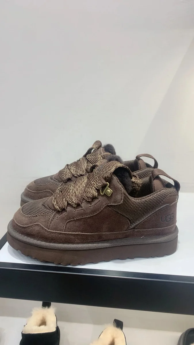 UGG UGG Classic Short Chocolate Sneakers Brown