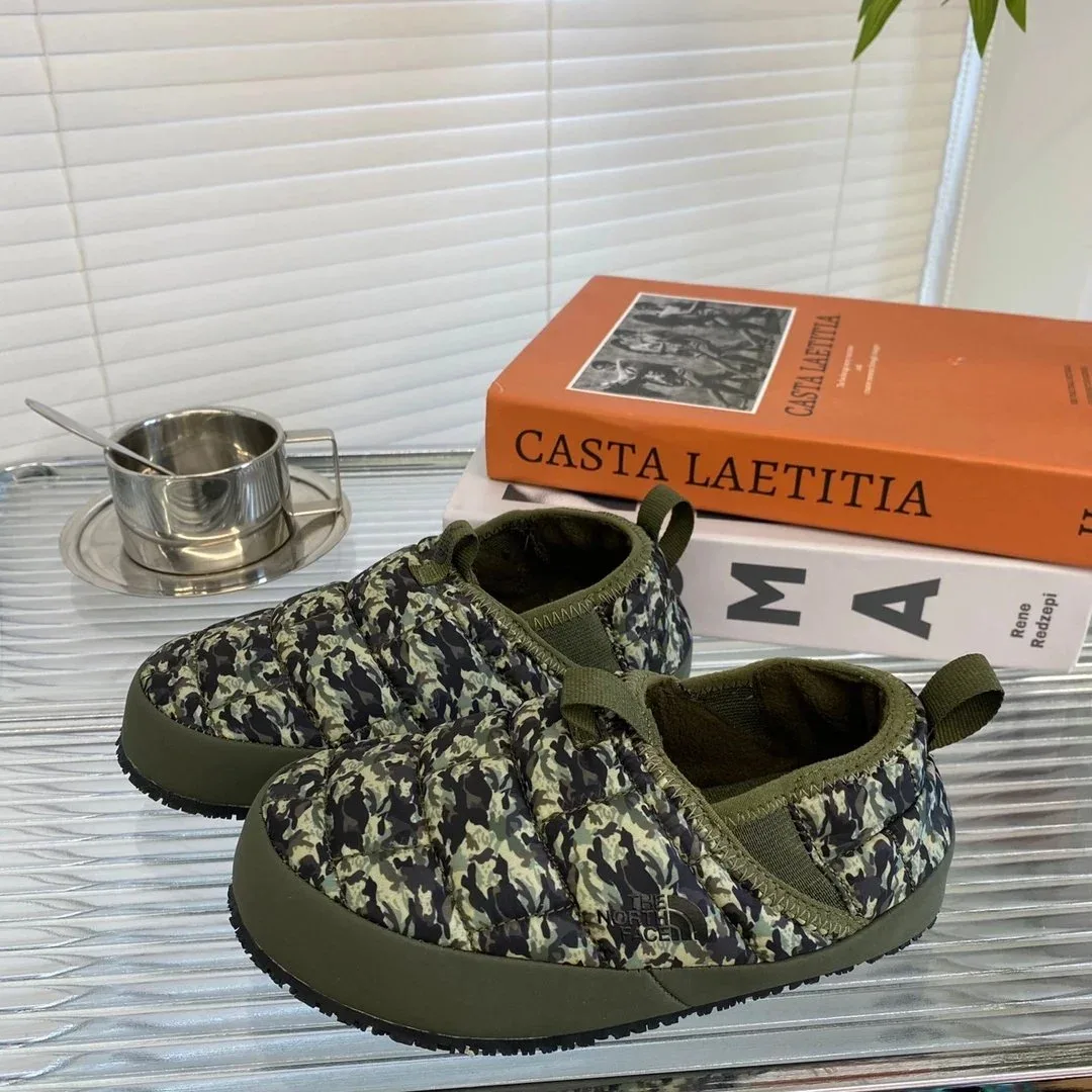 The North Face The North Face Nuptse Camouflage Green Slippers Green