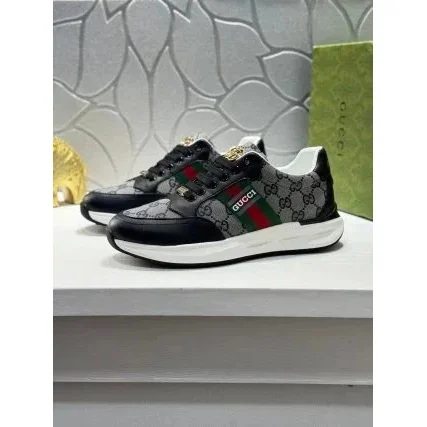 Gucci Gucci Runners GG Monogram Black & White Sneakers Black