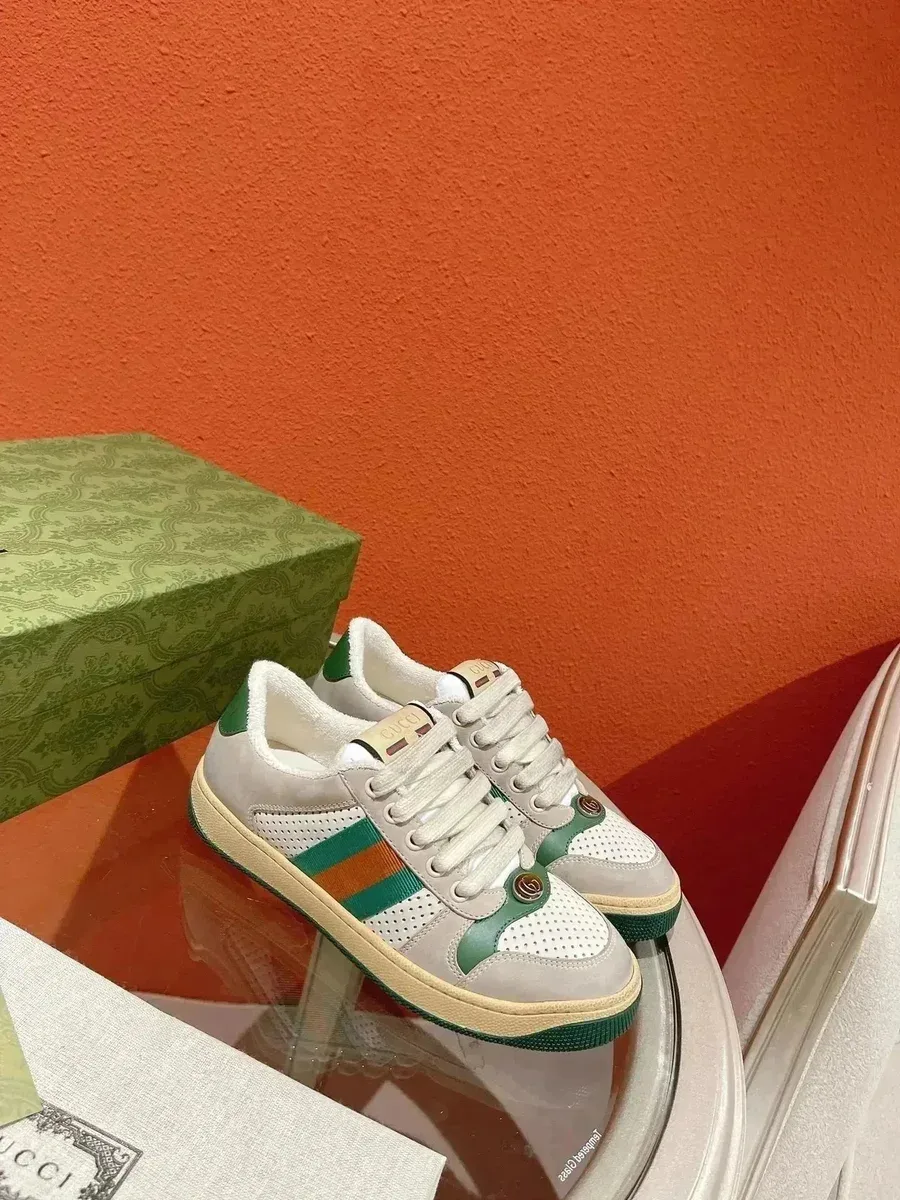 Gucci Gucci Ace Green-Red Stripe Beige Sneakers Beige