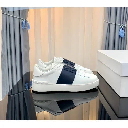 Valentino Valentino Rockstud White/Navy Sneakers White
