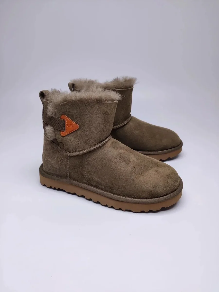 UGG UGG Classic Short Chestnut Boots Brown