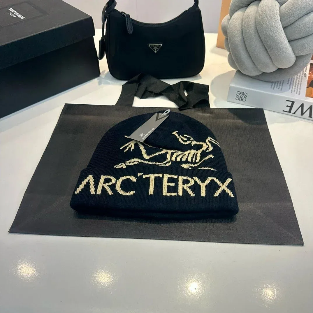 Arc'teryx Arc'teryx AR Beanie Black & Cream Black