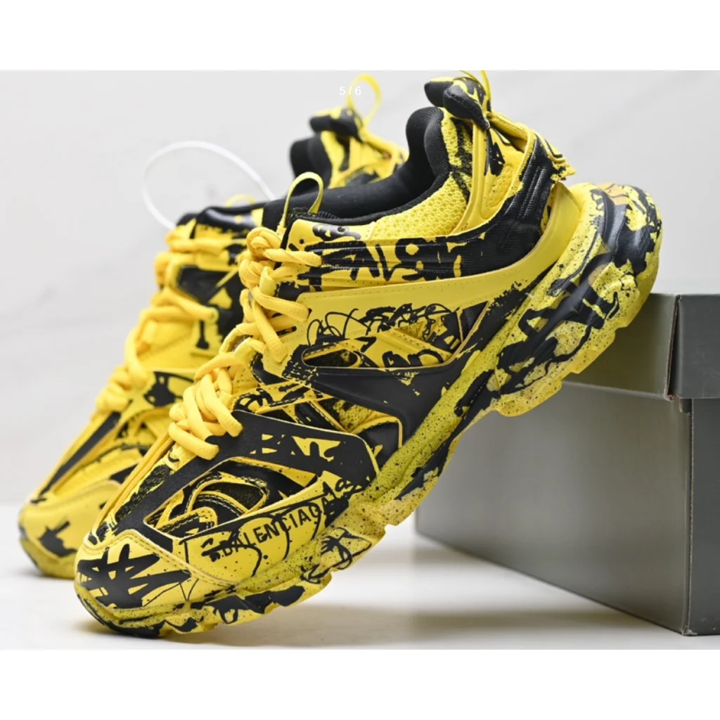 Balenciaga Balenciaga Track.3.0 Triple Yellow Sneakers Yellow - 1