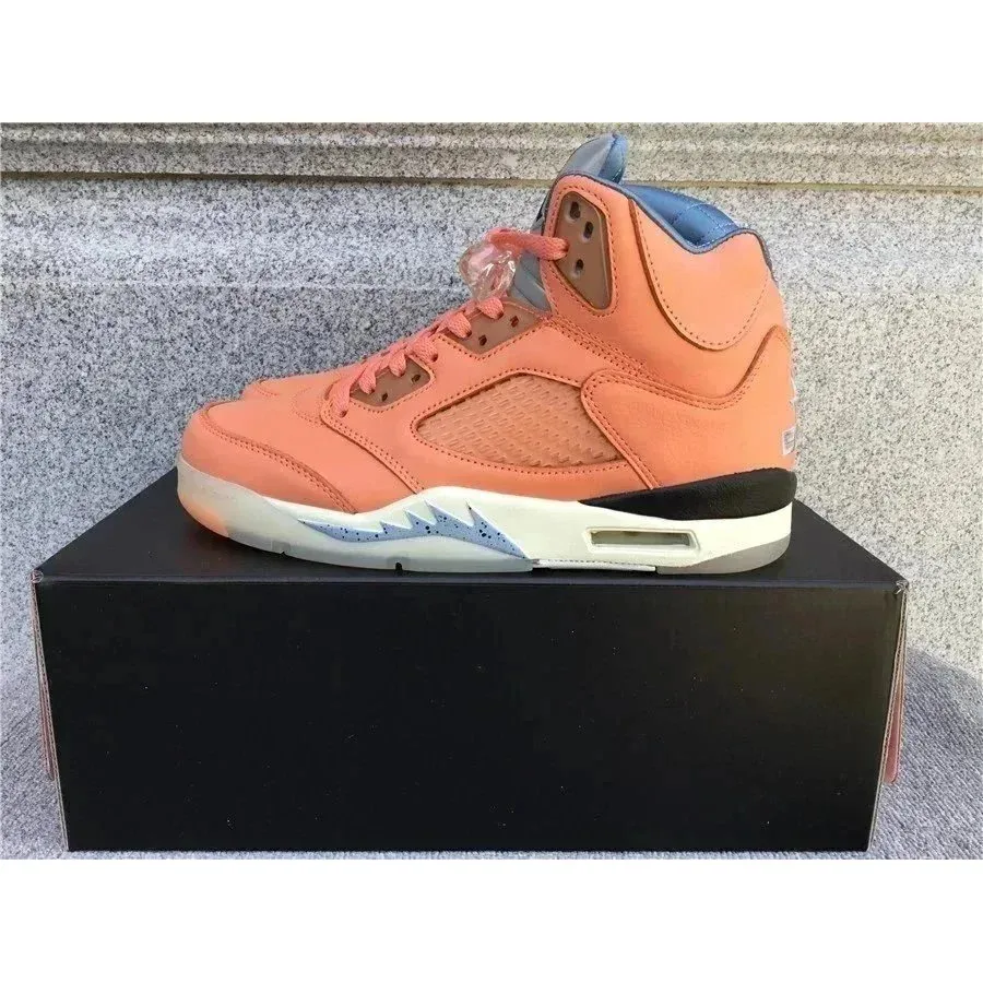Jordan Air Jordan Air Jordan 5 DV4982-641 Sail/University Red Sneakers Orange - 1