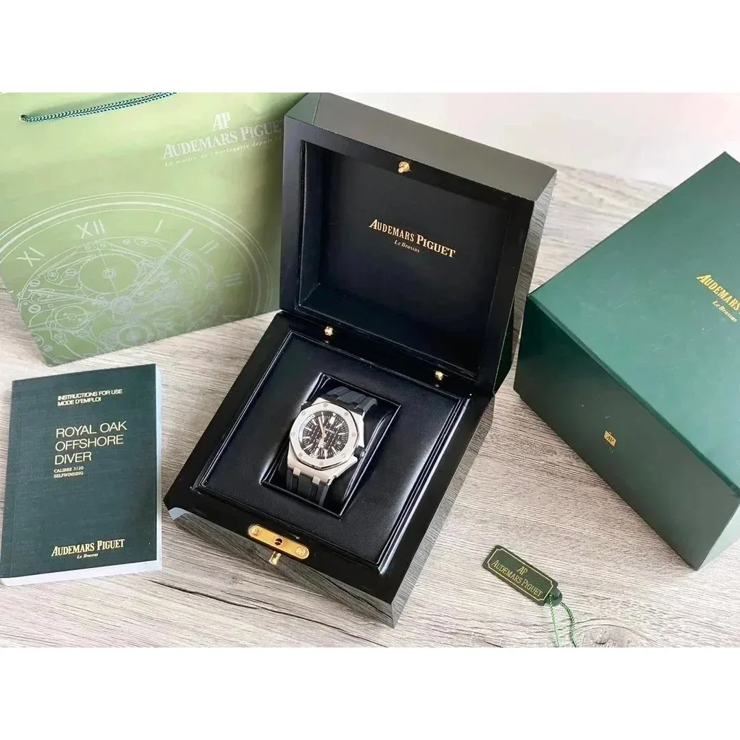Audemars Piguet Audemars Piguet Royal Oak Offshore Diver Stainless Steel Watch Silver - 1