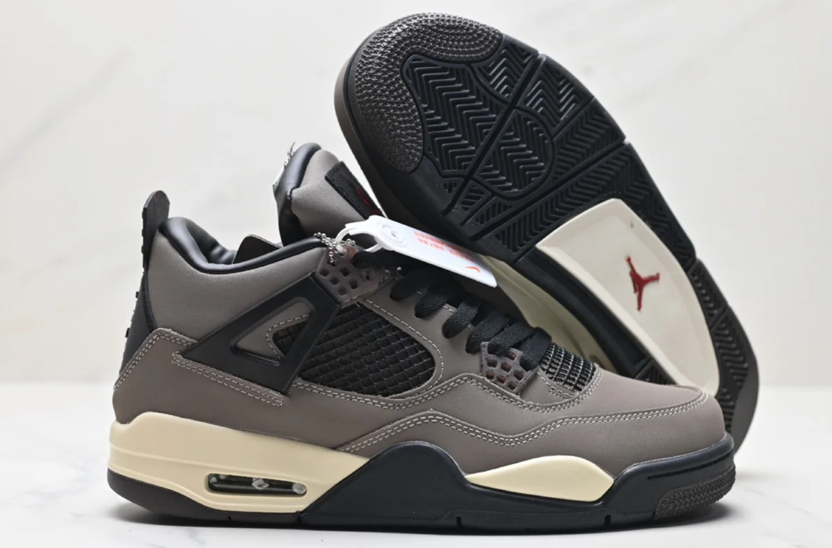 Nike Nike Air Jordan 4 Grey/Black Sneakers Grey - 1