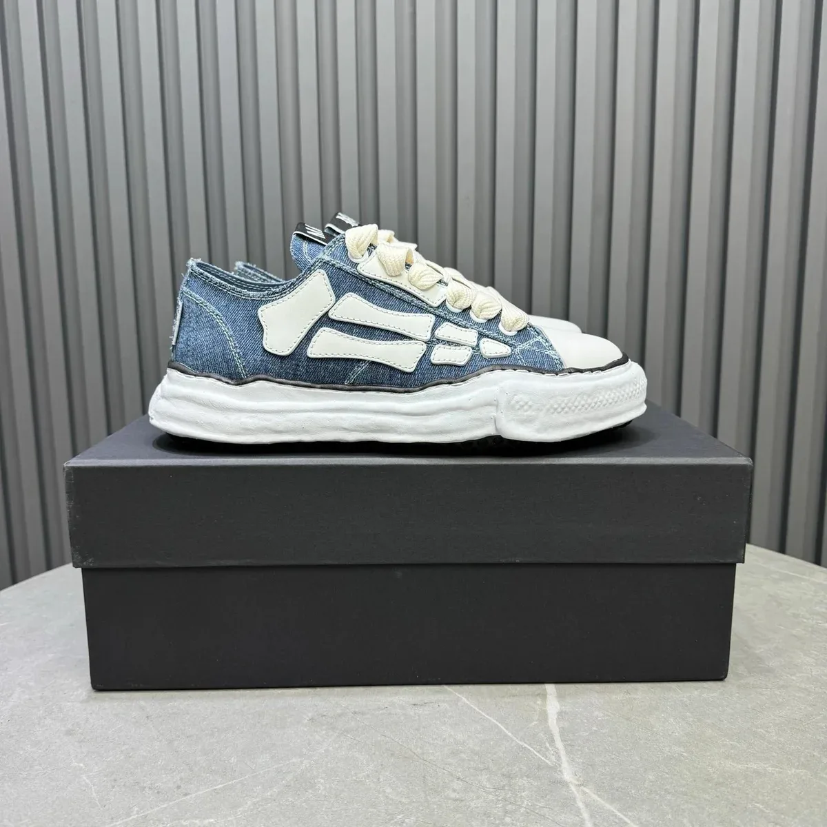 Maison Mihara Yasuhiro Maison Mihara Yasuhiro OG Style 36 Denim Bone Sneakers Blue - 1