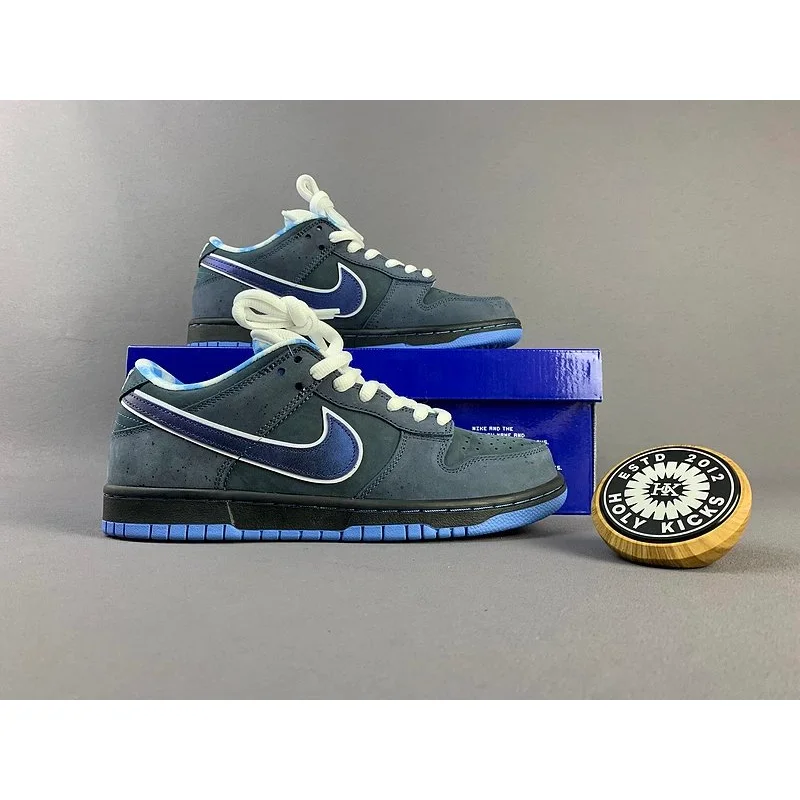Nike Nike Dunk Low 'Holy Kicks' Sneakers Grey - 1