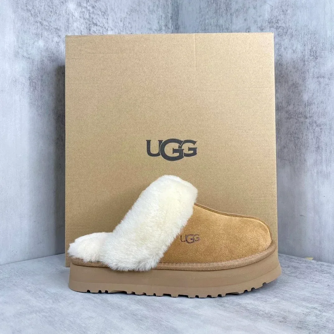 UGG UGG Classic Short Chestnut Slipper Brown