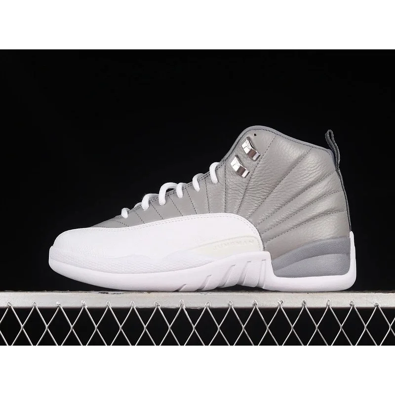 Jordan Air Jordan Air Jordan 12 Sail/White Sneakers Grey