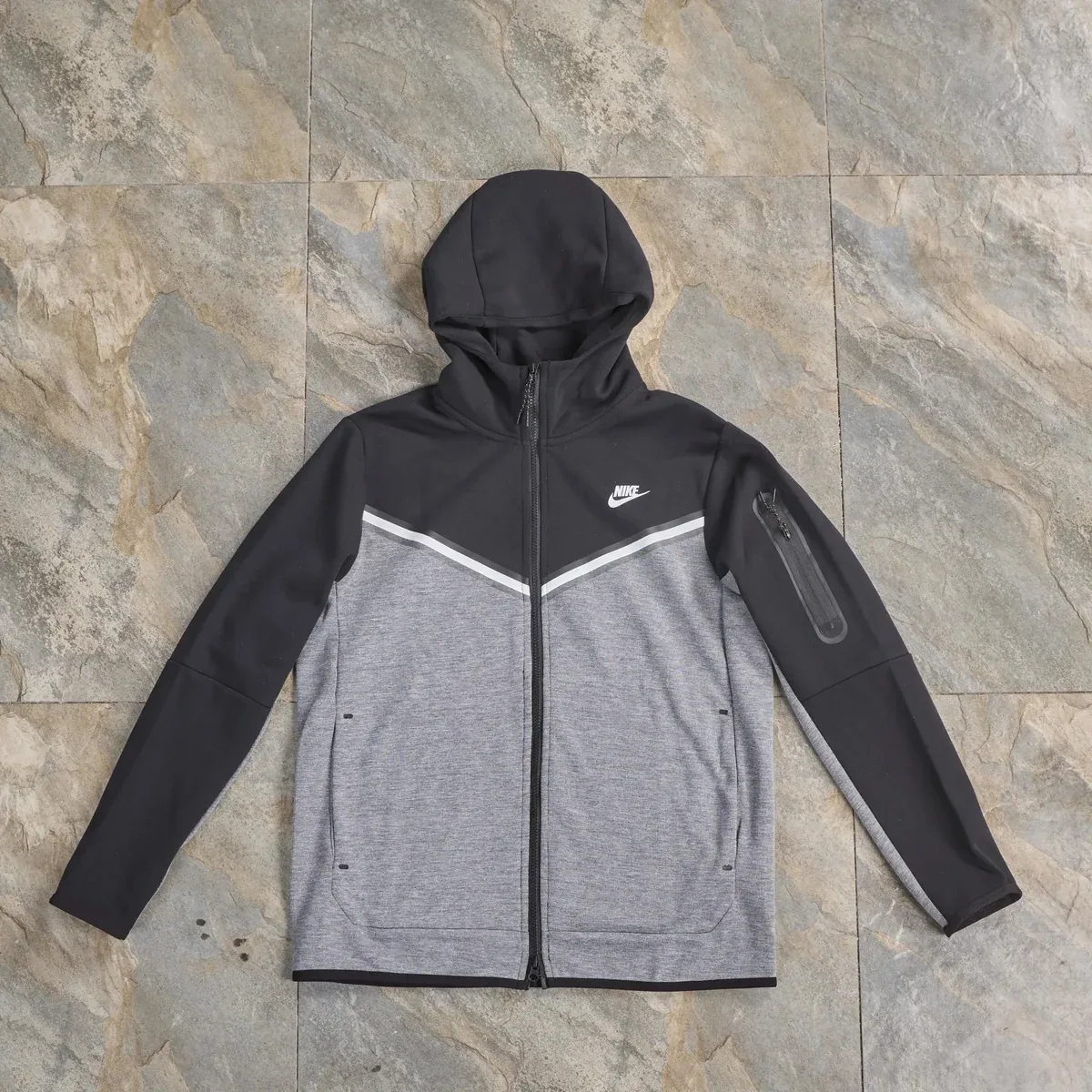 Nike Nike Tech Fleece Black & Grey Full-Zip Hoodie Black - 1