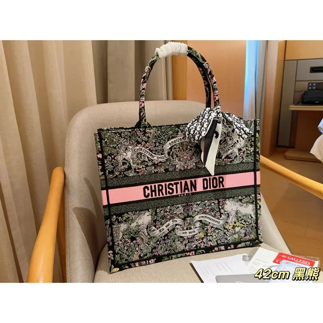 Dior Christian Dior Lady Dior Black Floral Tote Bag Black - 1
