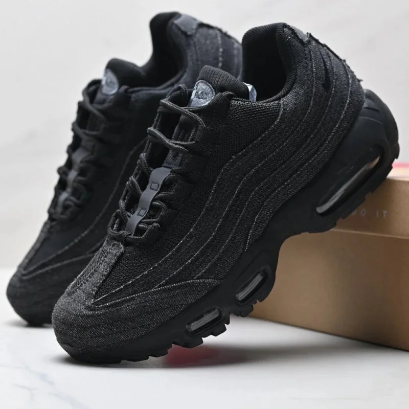 Nike Nike Air Max 95 Triple Black Sneakers Black