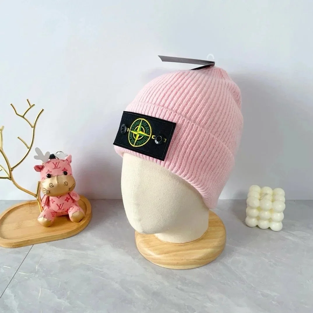 Stone Island Stone Island Pink Compass Logo Beanie Pink