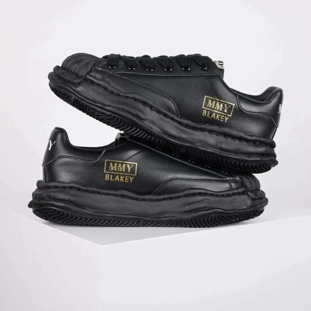 Maison Mihara Yasuhiro Maison Mihara Yasuhiro Blakey Triple Black Sneakers Black - 1
