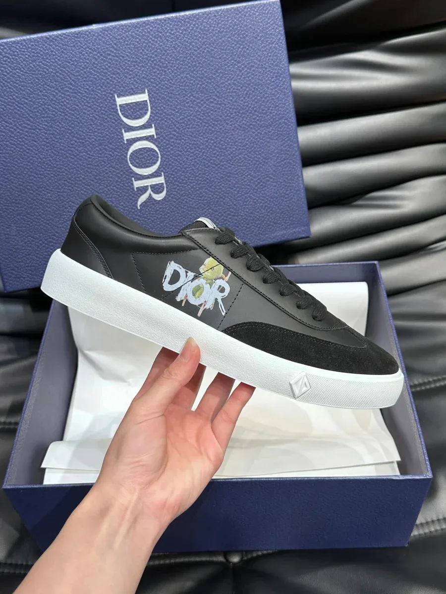 Dior Dior Black/White Graffiti Logo Sneakers Black