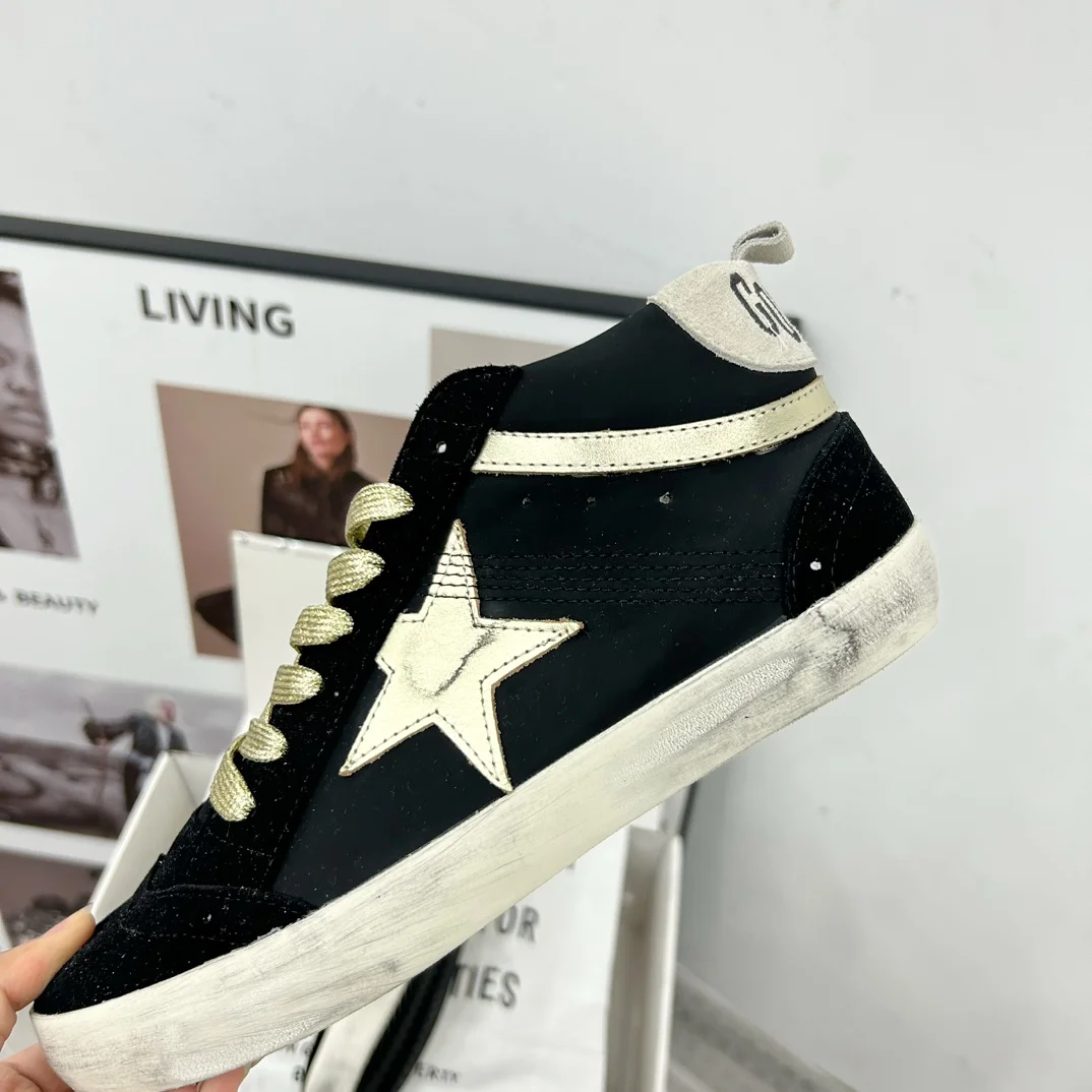 Golden Goose Golden Goose Super-Star Black/Gold Star Sneakers Black - 1