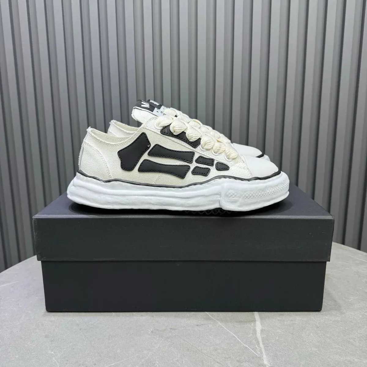 Maison Mihara Yasuhiro Maison Mihara Yasuhiro OG Style 36 White/Black Sneakers White - 1