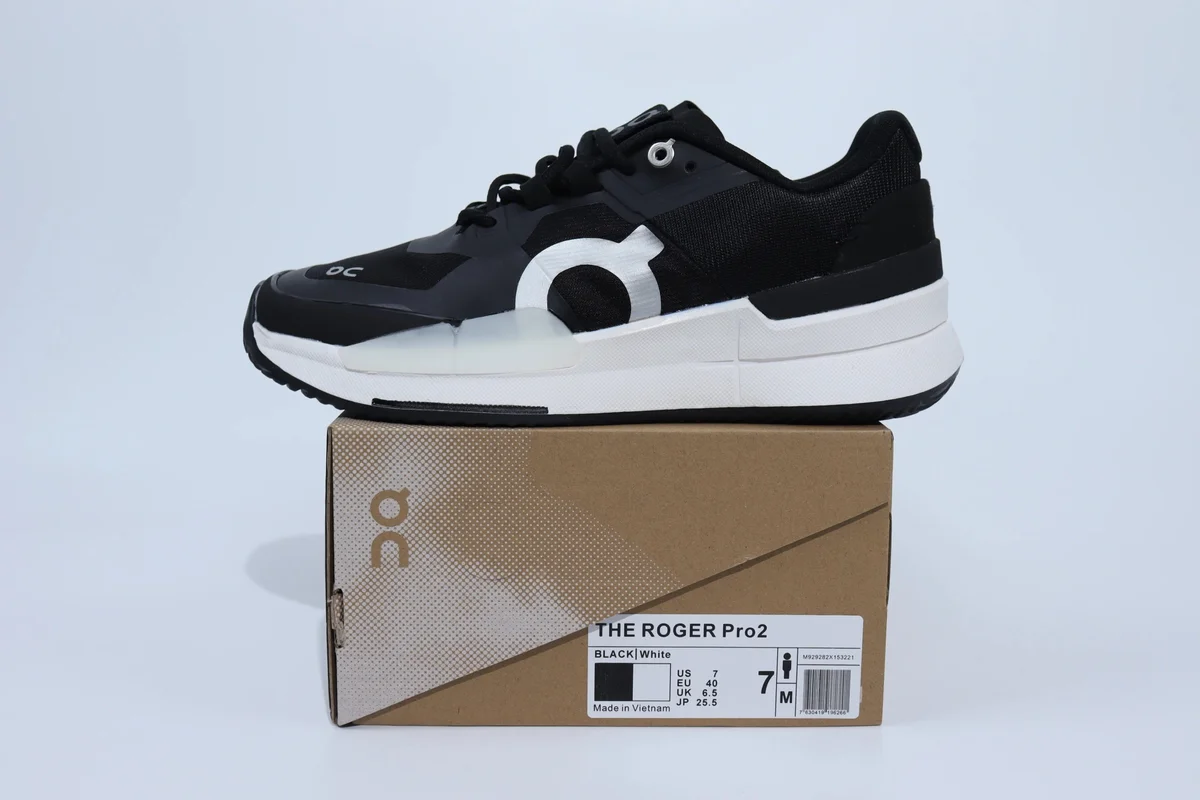 On Running On Running The Roger Pro2 Black/White Sneakers Black - 1