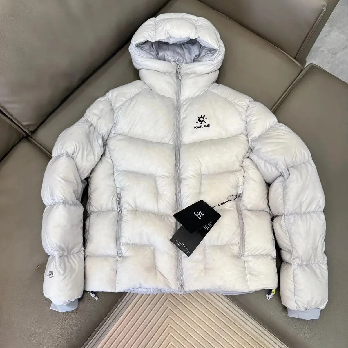 Kailas Kailas Parka in仓烟白 for Men & Women White - 1