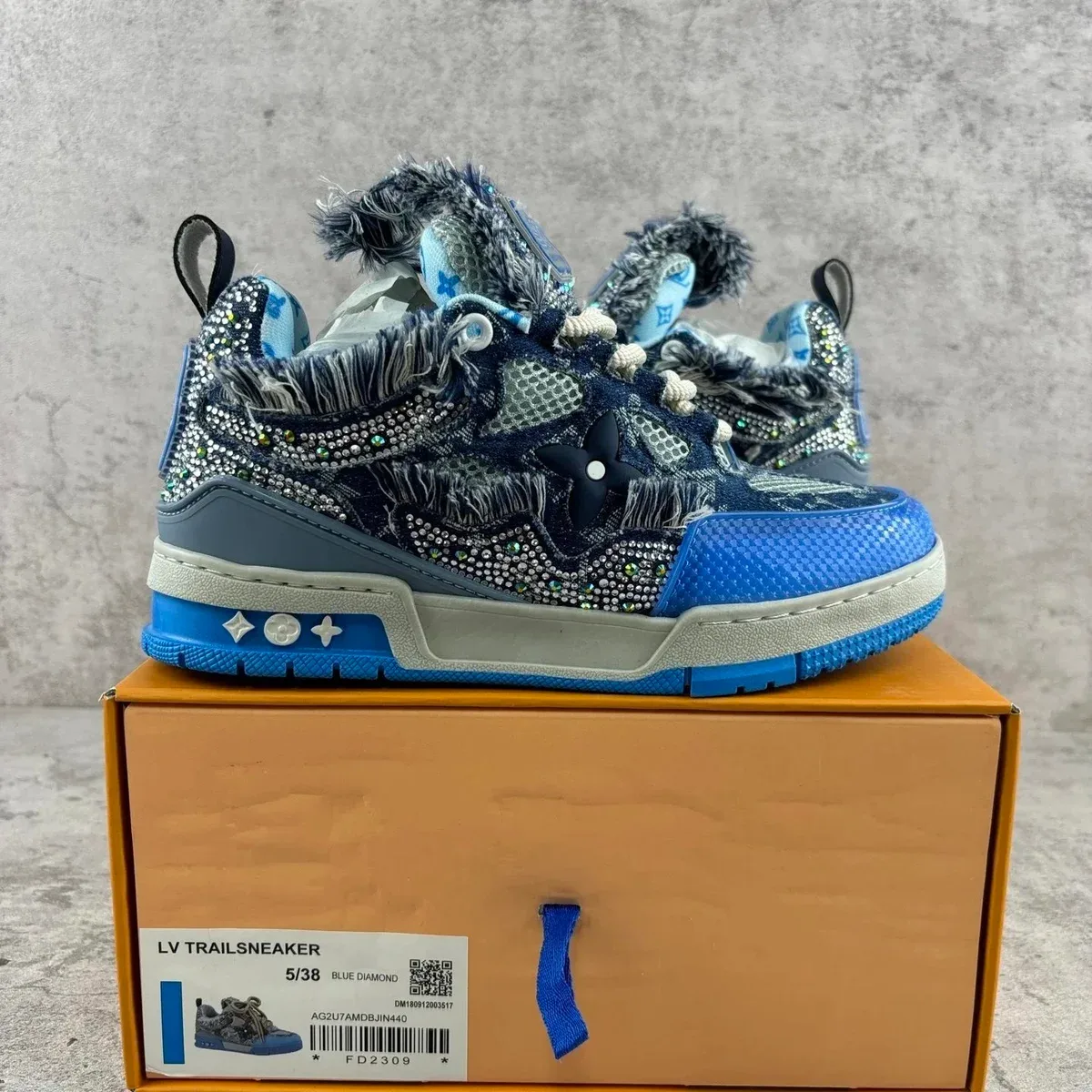 Louis Vuitton Louis Vuitton LV Trailsneaker Blue Diamond Sneakers Blue