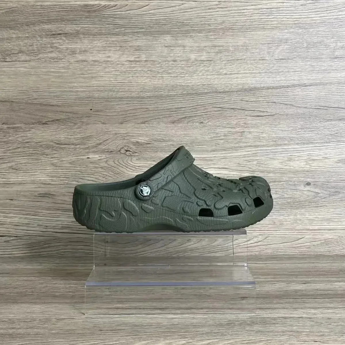 Crocs Crocs Classic Clog Map Military Green Sandal Green - 1