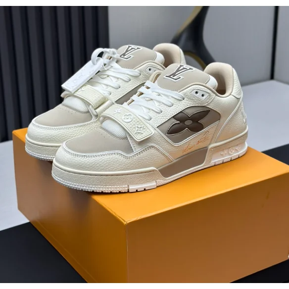 Louis Vuitton Louis Vuitton LV Trainer Cream Sneakers Cream