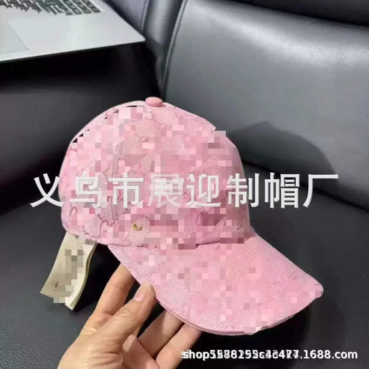 Other Unisex Small Gold Label Pink Baseball Cap Pink - 1