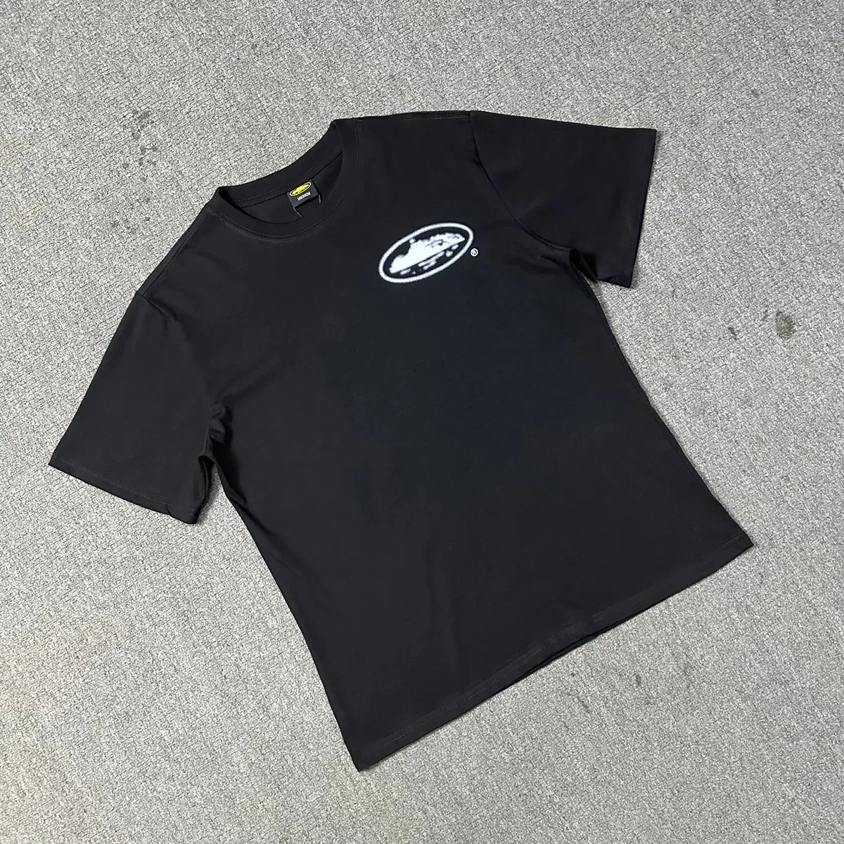 Other Black Solid T-Shirt with Oval Graphic Black - 1