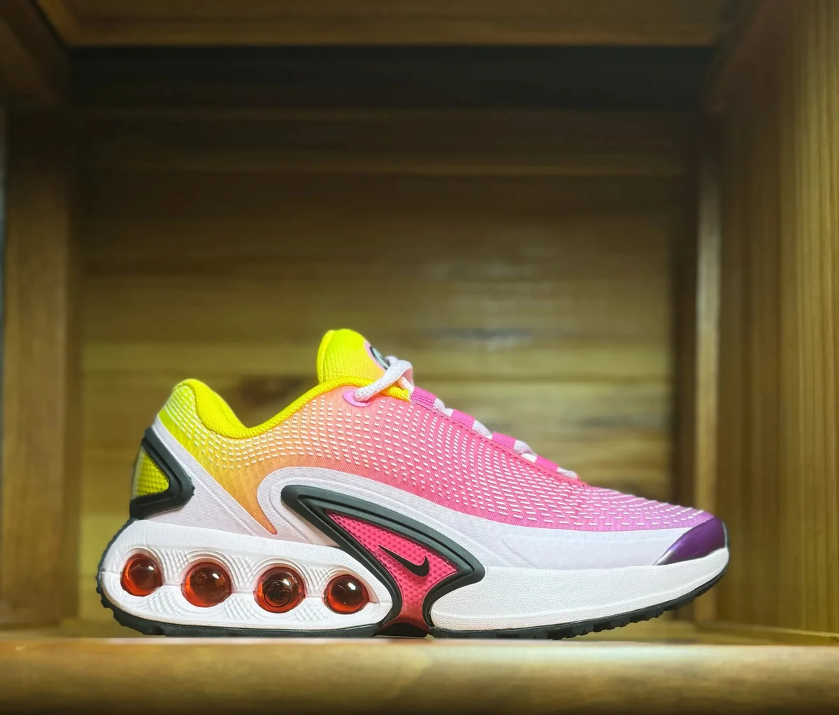 Nike Nike Air Max 270 Glow Pink Sneakers Pink - 1