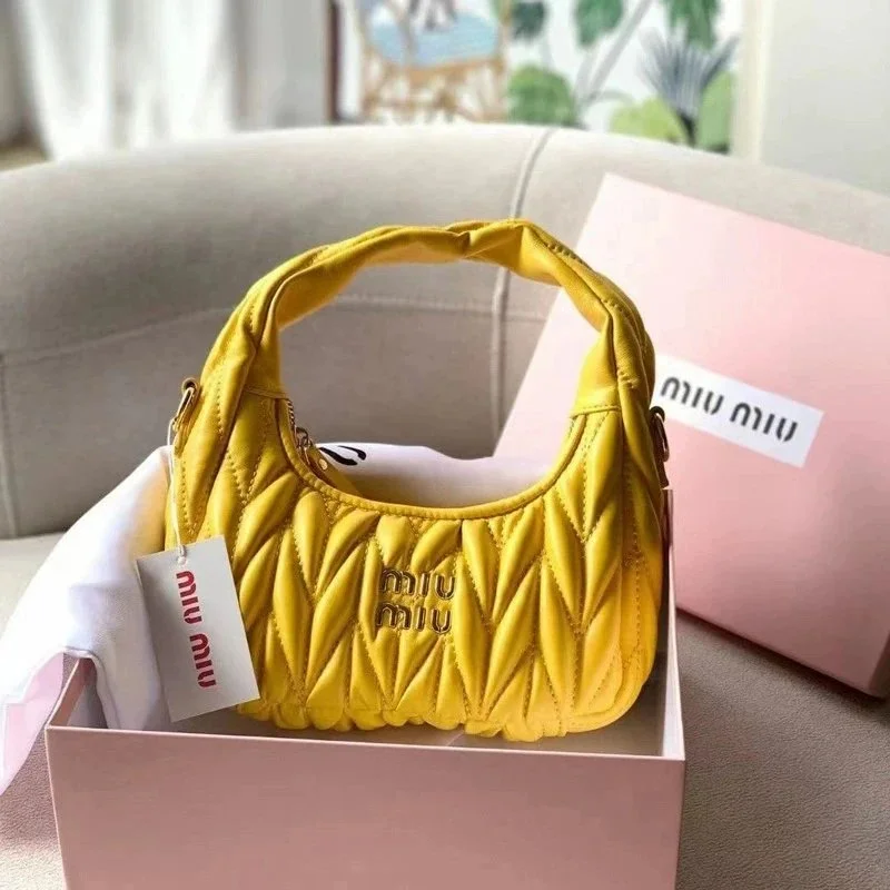 Miu Miu Miu Miu Matelassé Shoulder Bag Yellow Gift Box Yellow