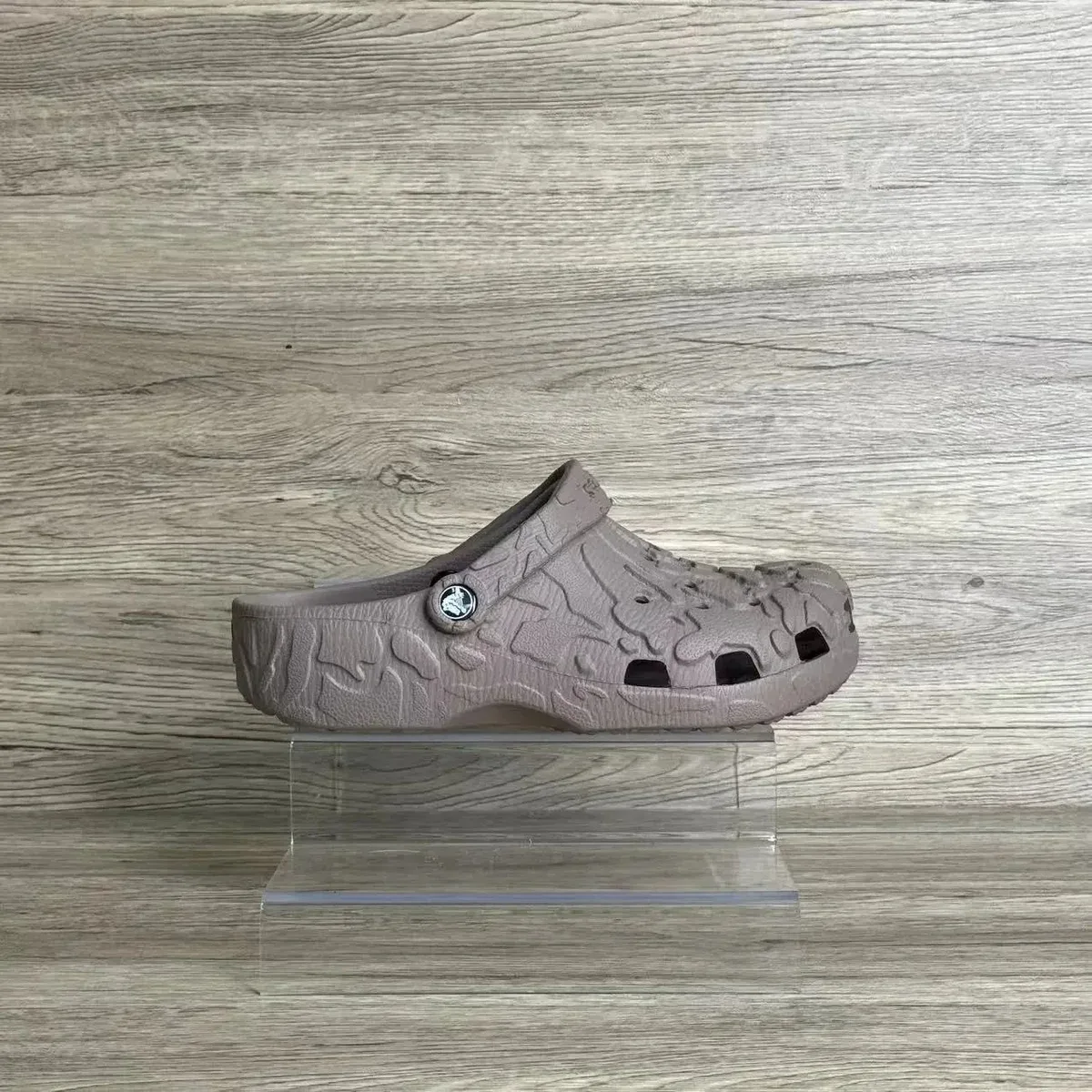 Crocs Crocs Classic Clog Map Khaki Sandals Beige - 1