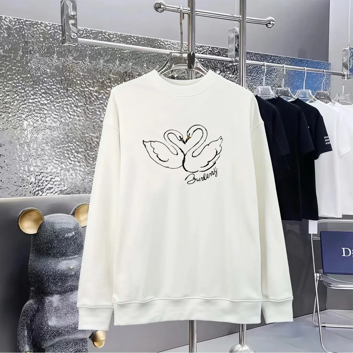 Burberry Burberry Swan Print Crewneck Sweatshirt White White - 1