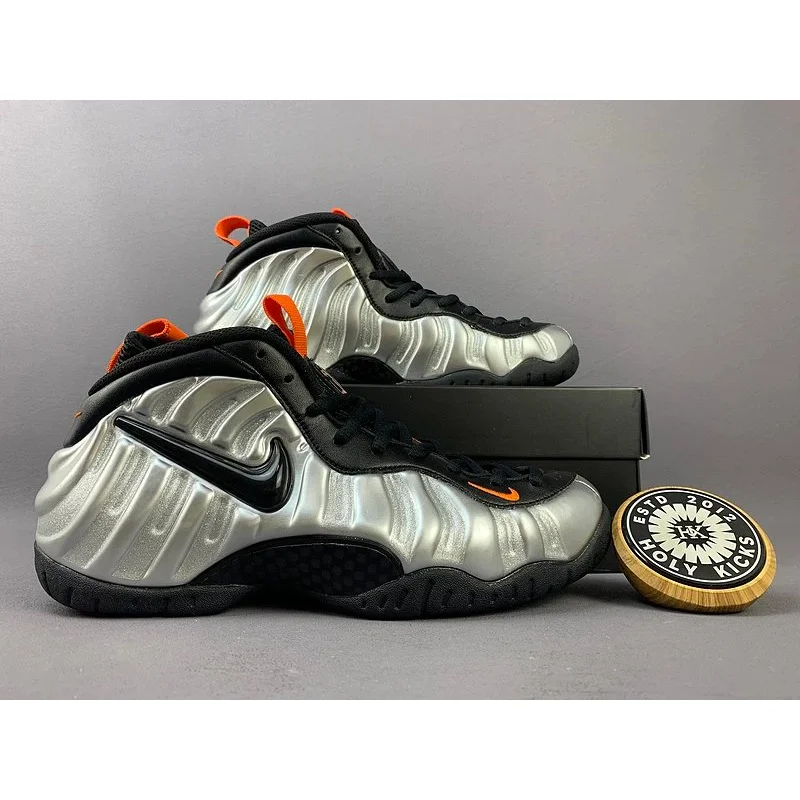 Nike Nike Air Foamposite One Triple Silver Orange Sneakers Silver - 1