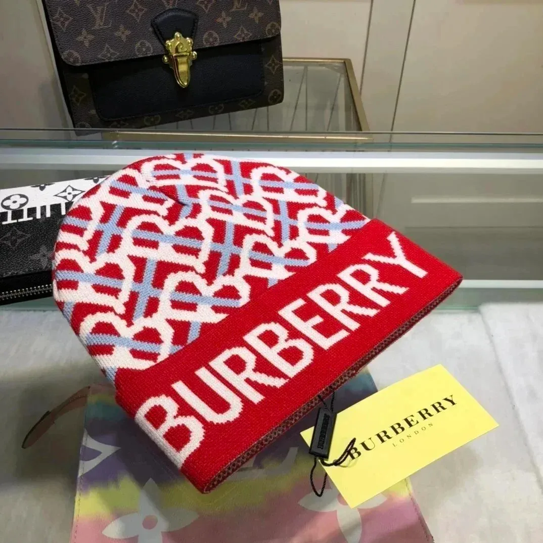 Burberry Burberry Vintage Check Red/White/Blue Beanie Red