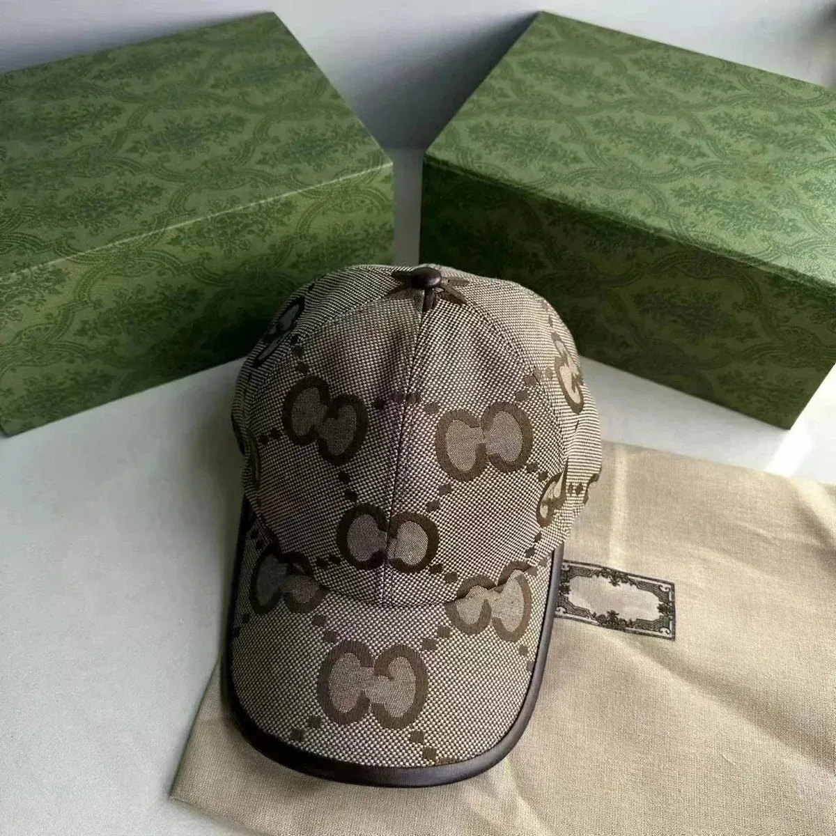 Gucci Gucci GG Supreme Khaki Big G Cap Beige