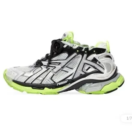 Balenciaga Balenciaga Runner Gray Green 1093 Sneakers Grey - 1