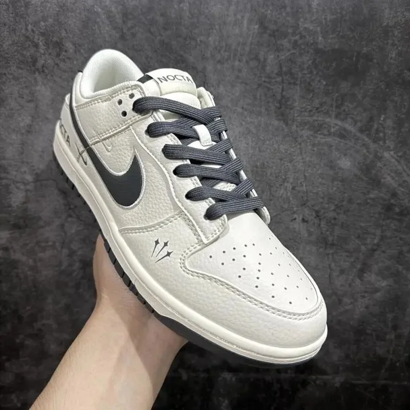 Nike Nike Dunk Low White/Black Sneakers White