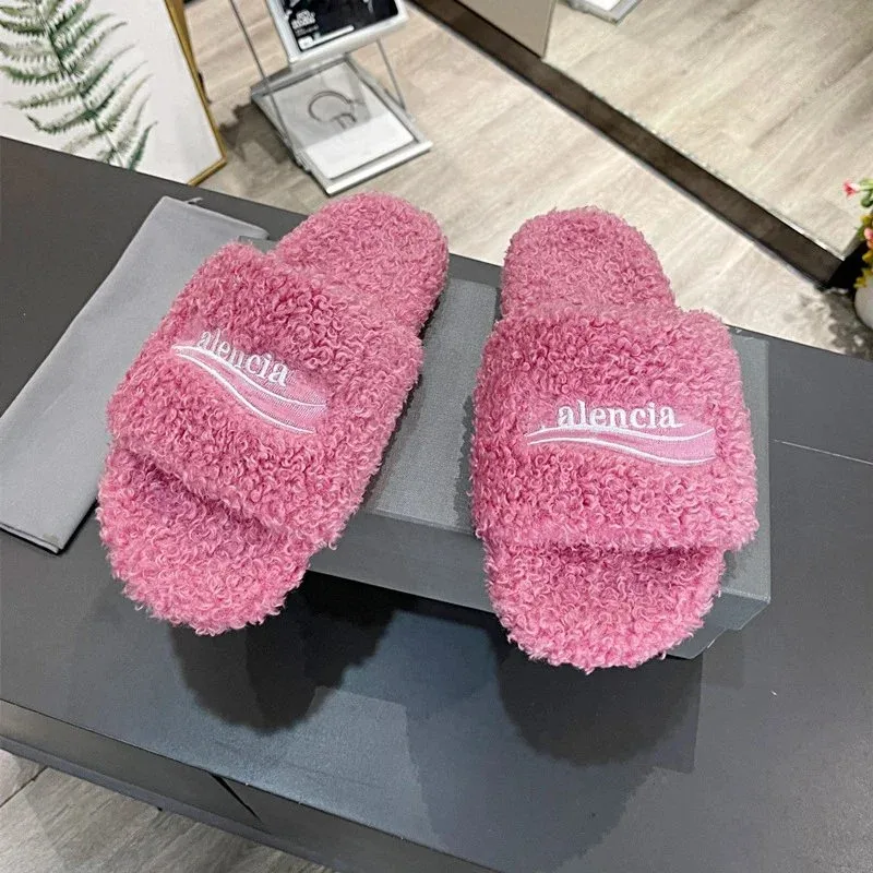 Balenciaga Balenciaga Rose Pink Fluffy Slippers Pink