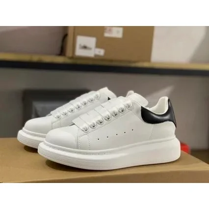 Alexander McQueen Alexander McQueen McQueen Oversized Sail/Black Sneakers White - 1