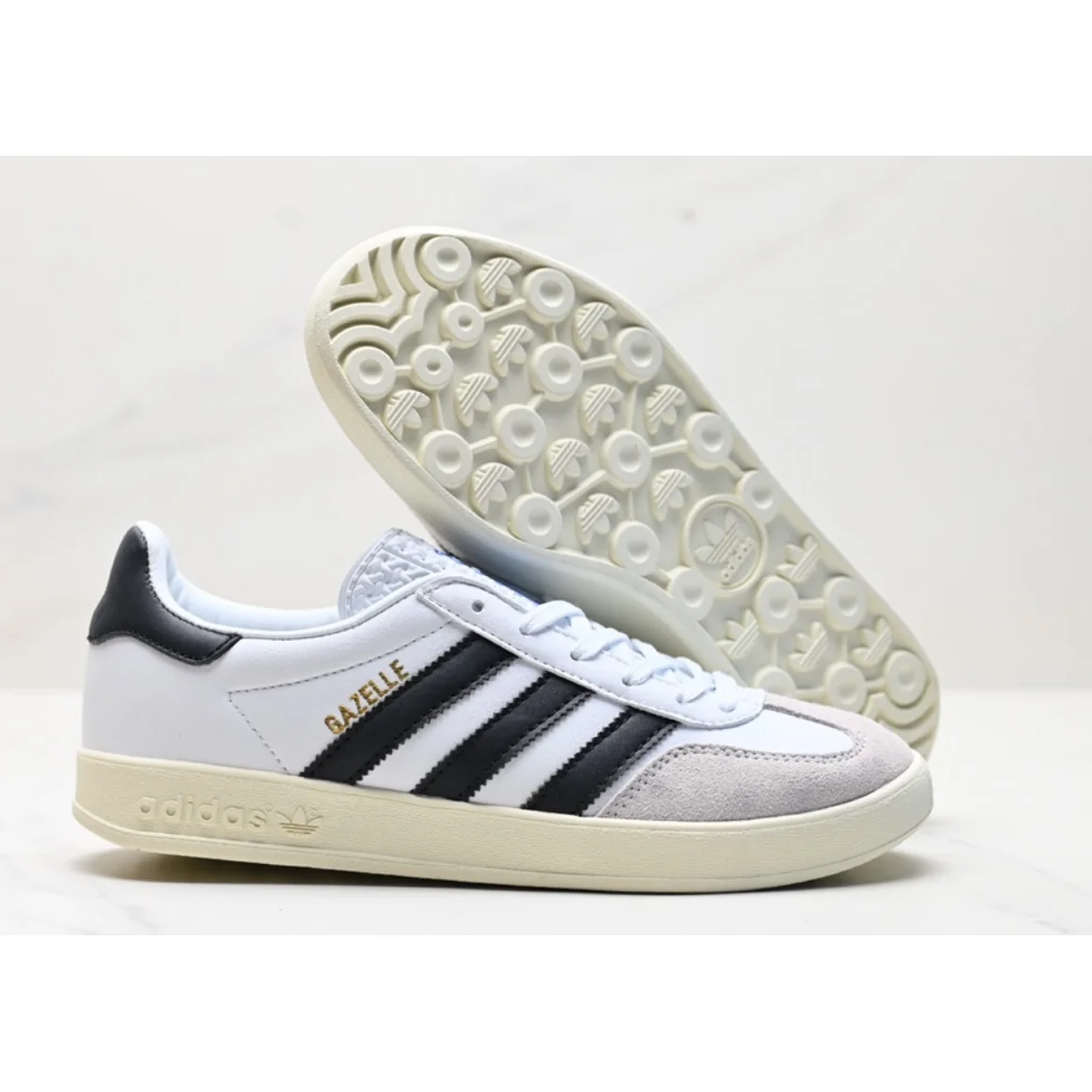 Adidas Adidas Gazelle White/Black Suede Sneakers White - 1