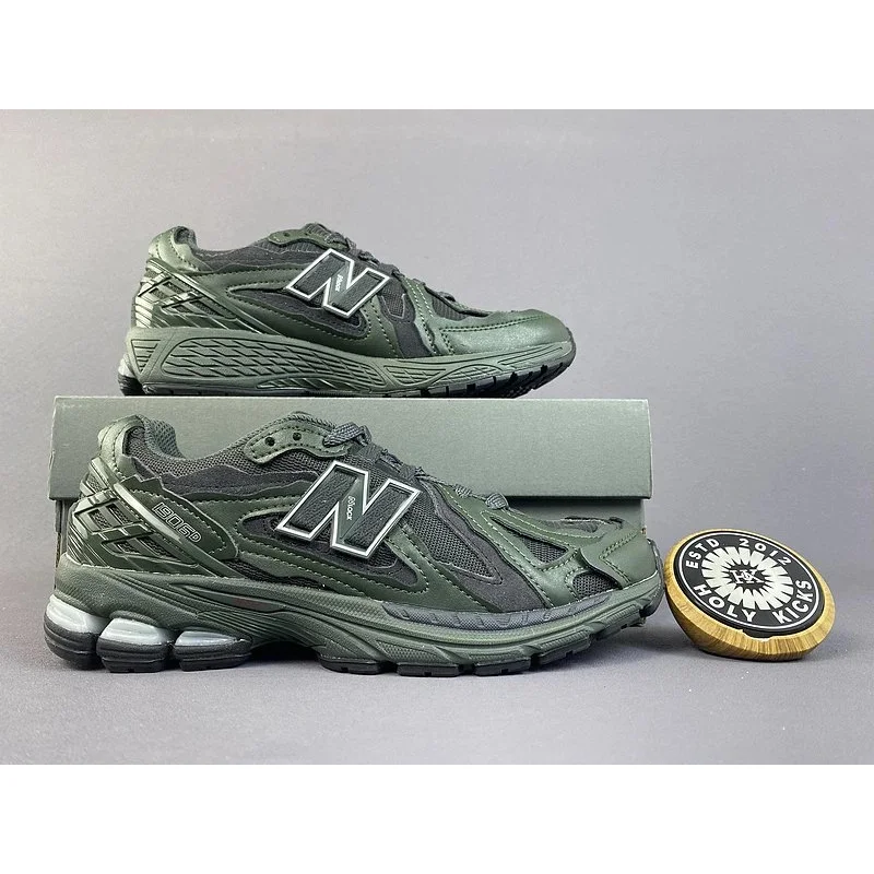 New Balance New Balance 2002R Olive Green Sneakers Green - 1