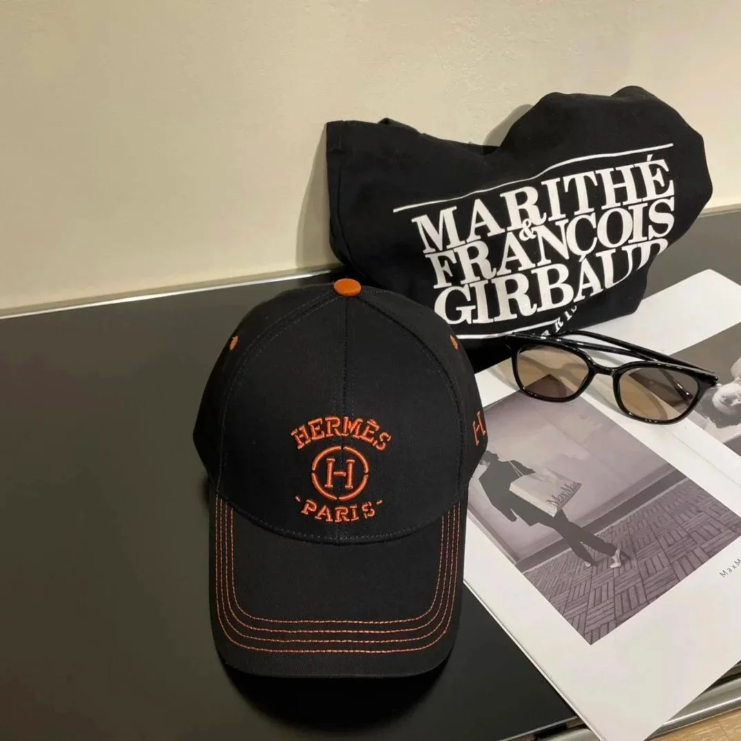 Hermès Hermès Black/Orange Logo Cap Black