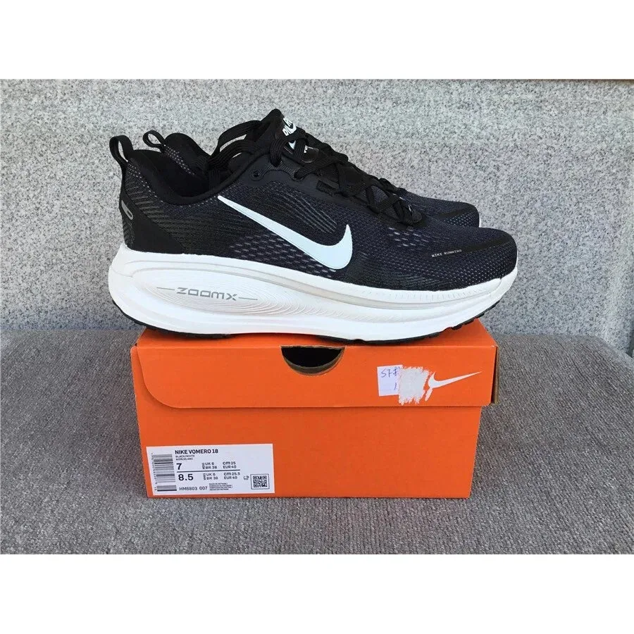 Nike Nike Yomero 18 Black/White Running Sneakers Black