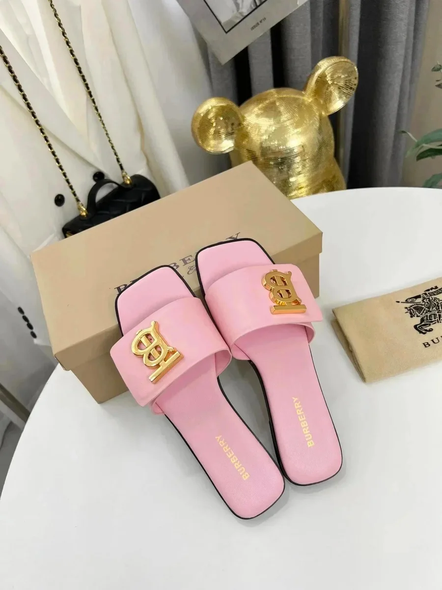 Burberry Burberry Pink Leather Slide Sandals Pink