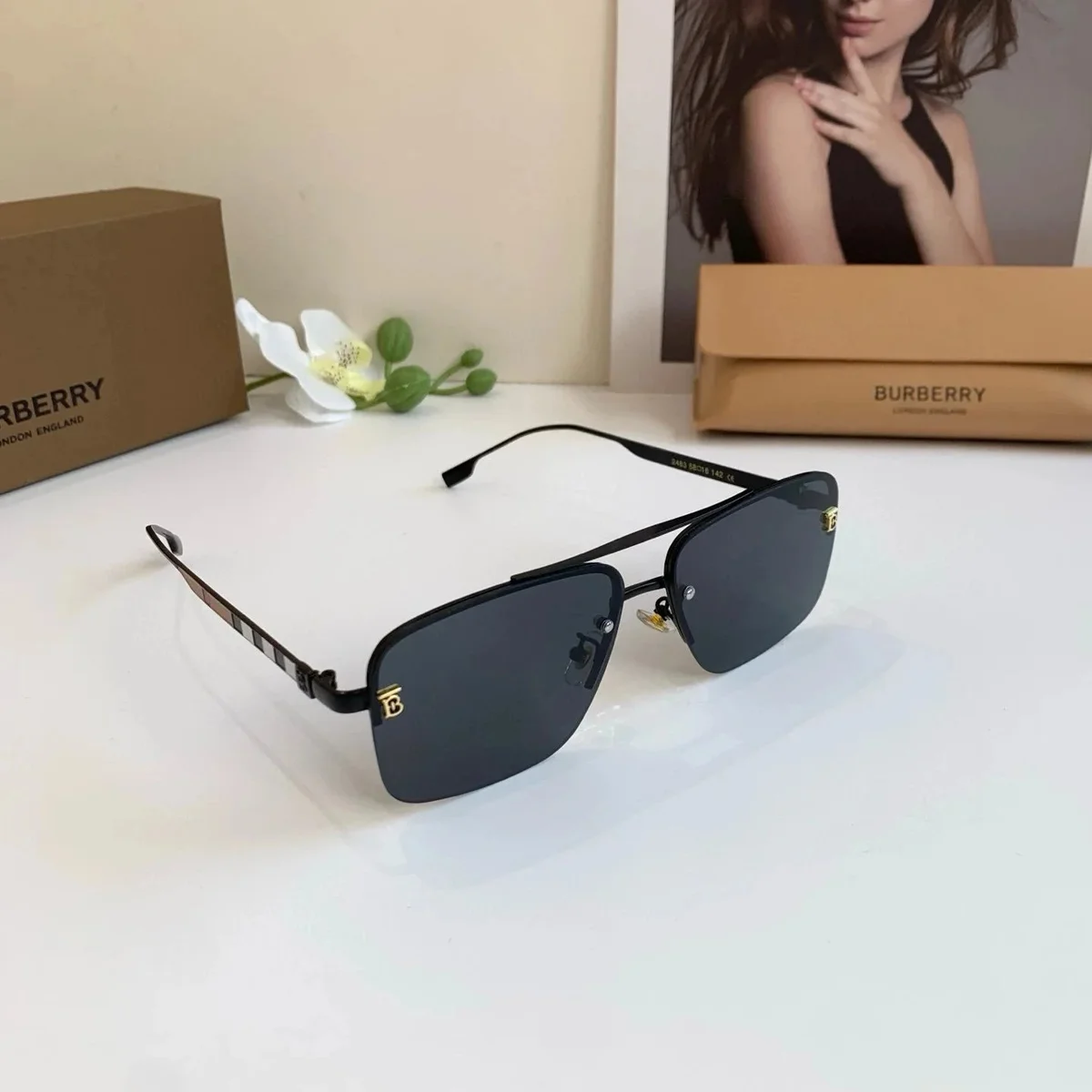 Burberry Burberry Vintage Check Black Sunglasses Black