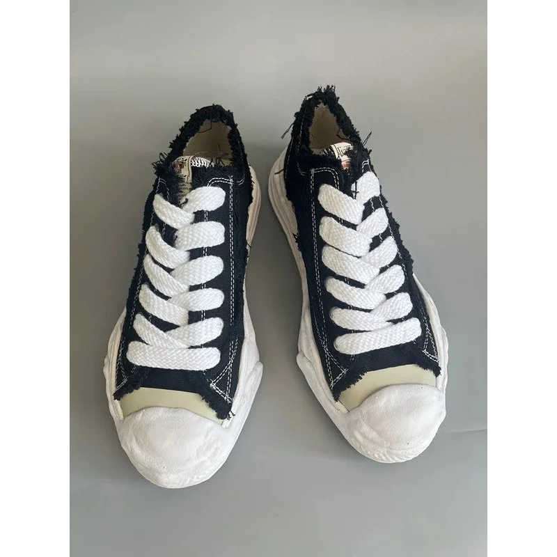 Maison Mihara Yasuhiro Maison Mihara Yasuhiro MMY Blakey Black Frayed Sneakers Black - 1