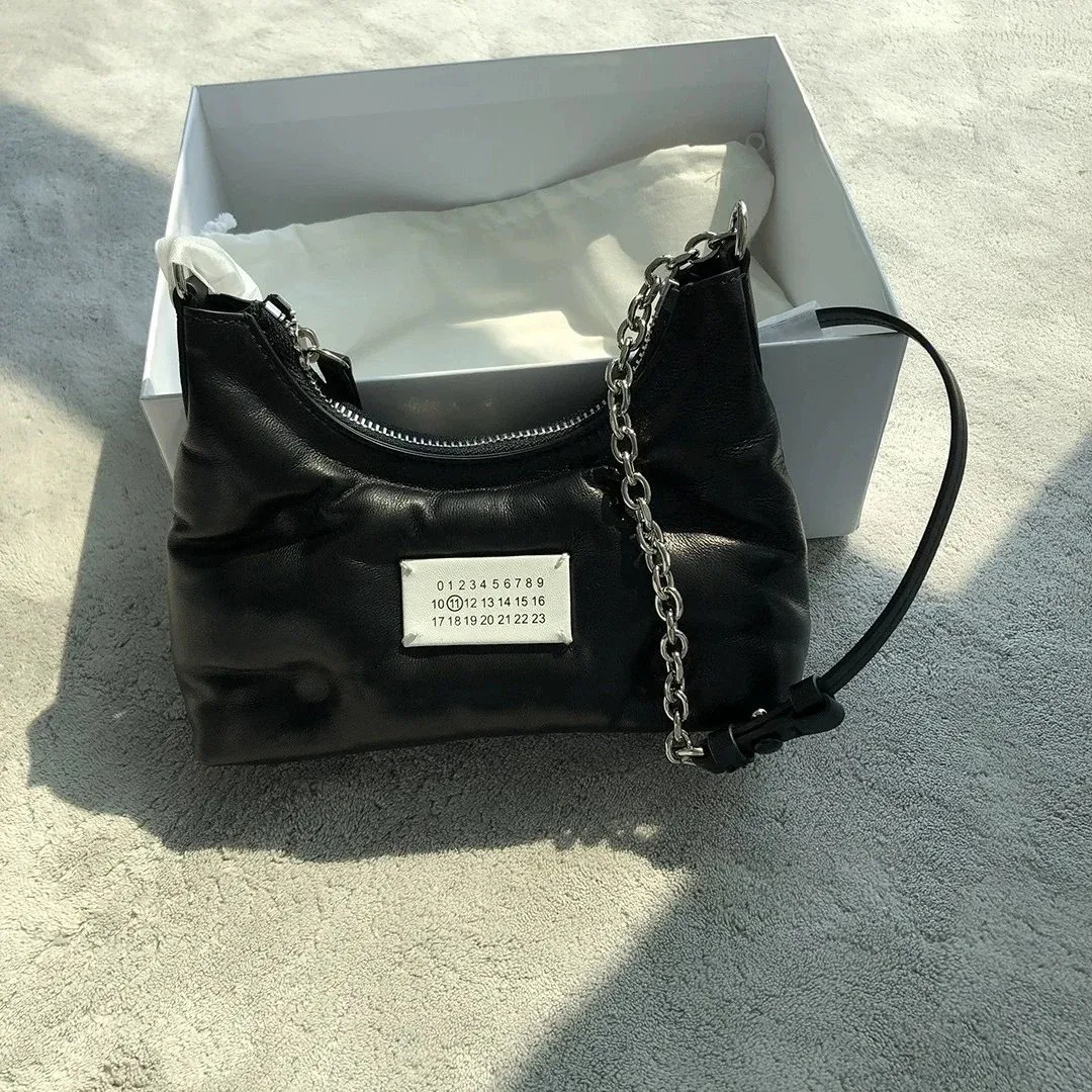 Maison Mihara Yasuhiro Maison Mihara Yasuhiro MMY Blakey Black Leather Handbag Black - 1